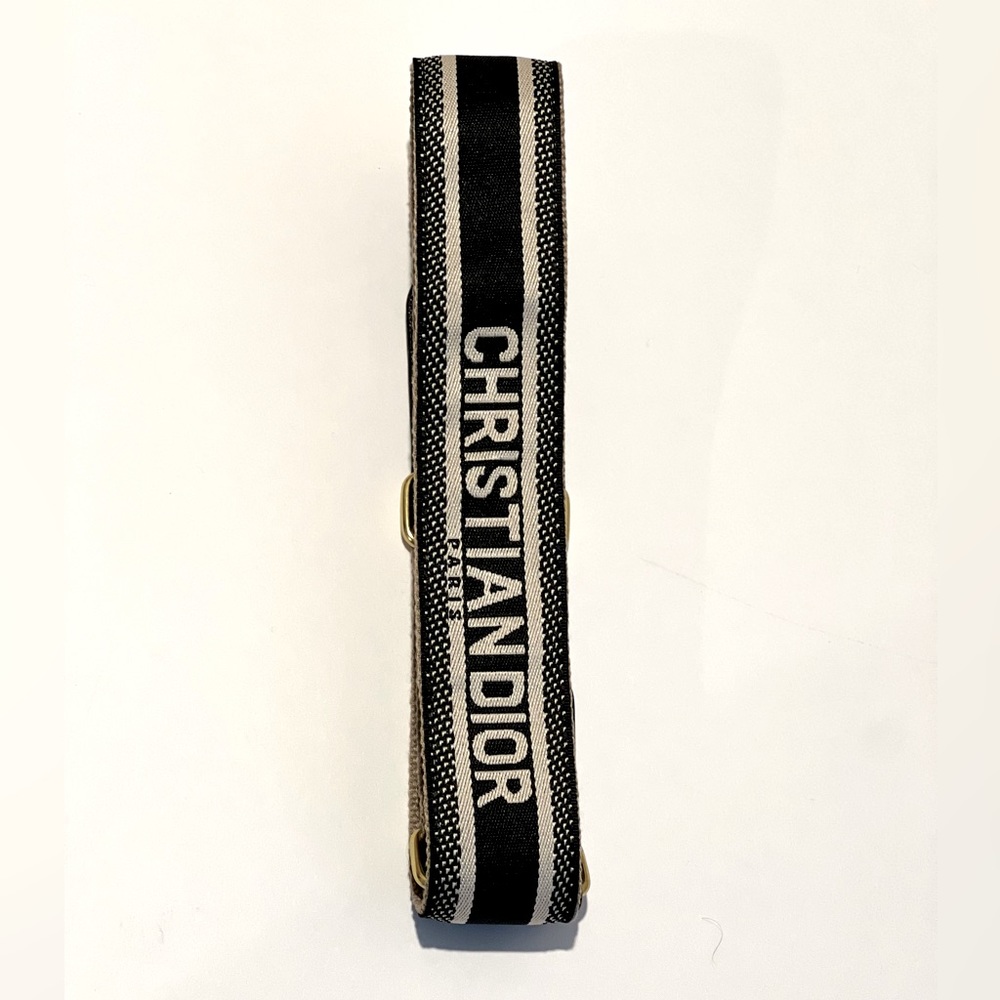 Shoulder strap - used